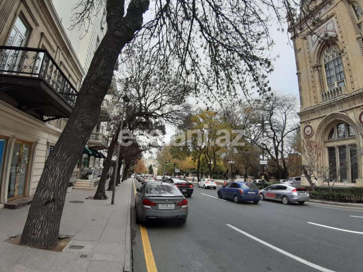 Sale, old building, 2 room, 50 m², Baku, Sabail r, Icheri Sheher m.