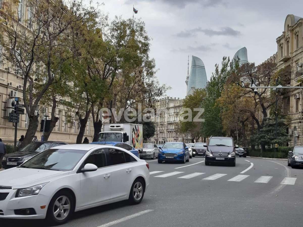 Sale, old building, 2 room, 50 m², Baku, Sabail r, Icheri Sheher m.