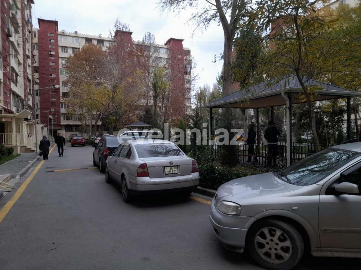 Kirayə verilir, köhnə tikili, 1 otaqlı, 50 m², Bakı, Yasamal r, İnşaatçılar m.