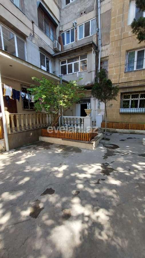 Sale, old building, 4 room, 90 m², Baku, Narimanov r.