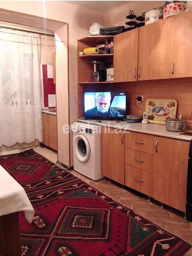 Sale, old building, 3 room, 80 m², Baku, Binagadi r, Azadlig prospekti m.