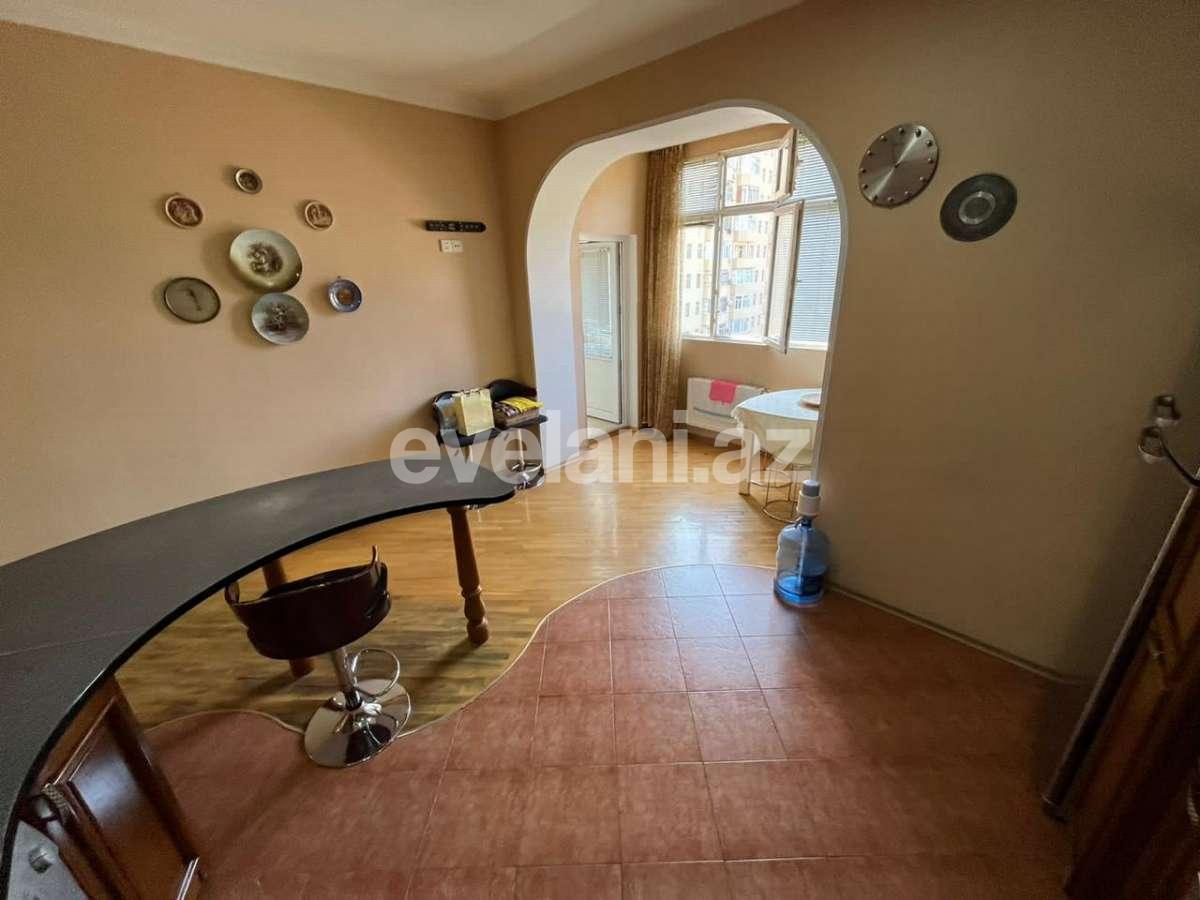 Satılır, yeni tikili, 3 otaqlı, 120 m², Bakı, Nəsimi r, 4-cü mikrorayon q, Memar Əcəmi m.