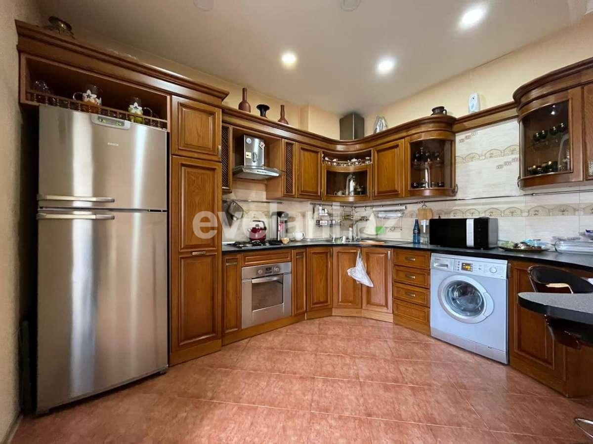 Satılır, yeni tikili, 3 otaqlı, 120 m², Bakı, Nəsimi r, 4-cü mikrorayon q, Memar Əcəmi m.