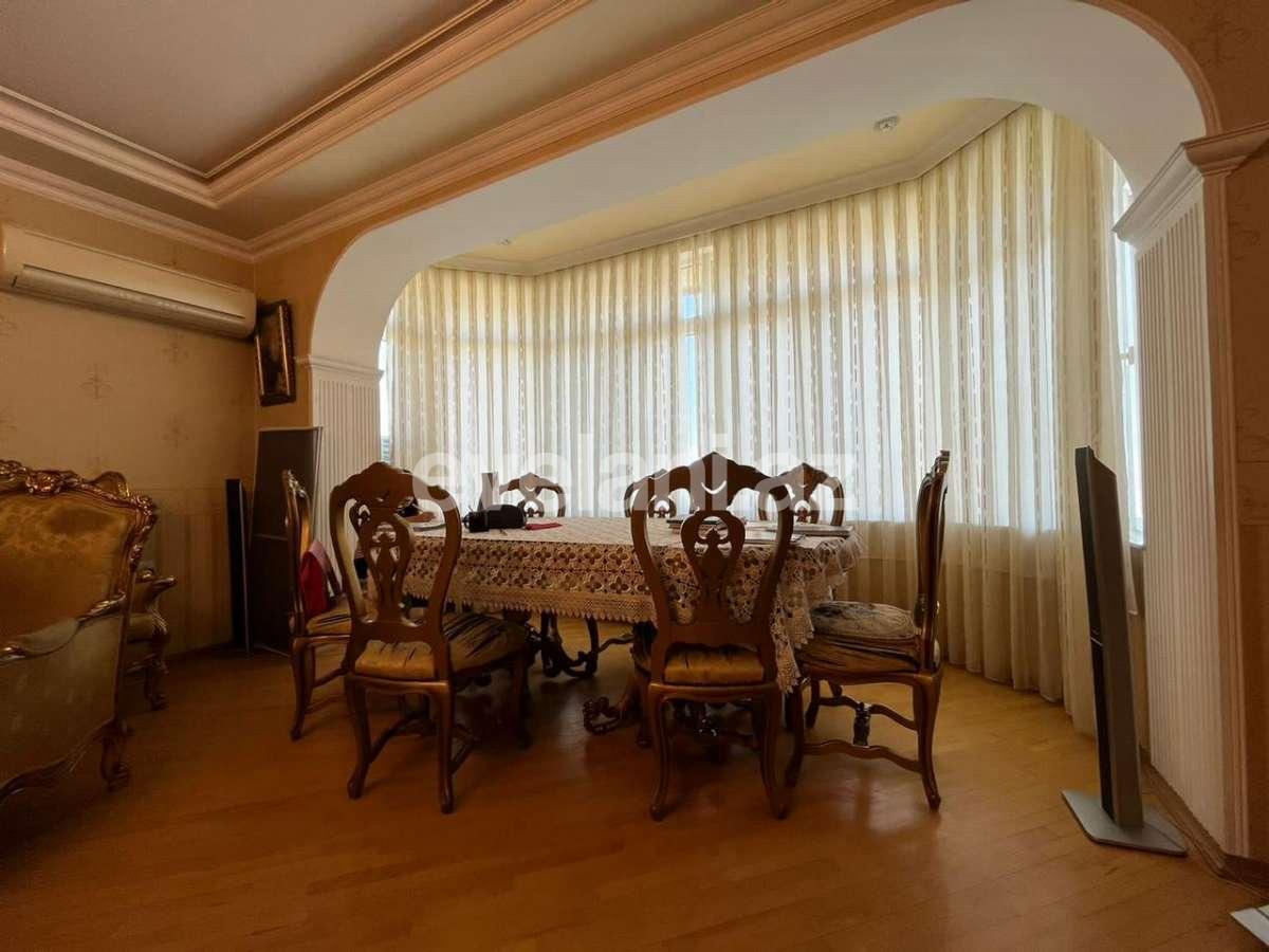 Satılır, yeni tikili, 3 otaqlı, 120 m², Bakı, Nəsimi r, 4-cü mikrorayon q, Memar Əcəmi m.