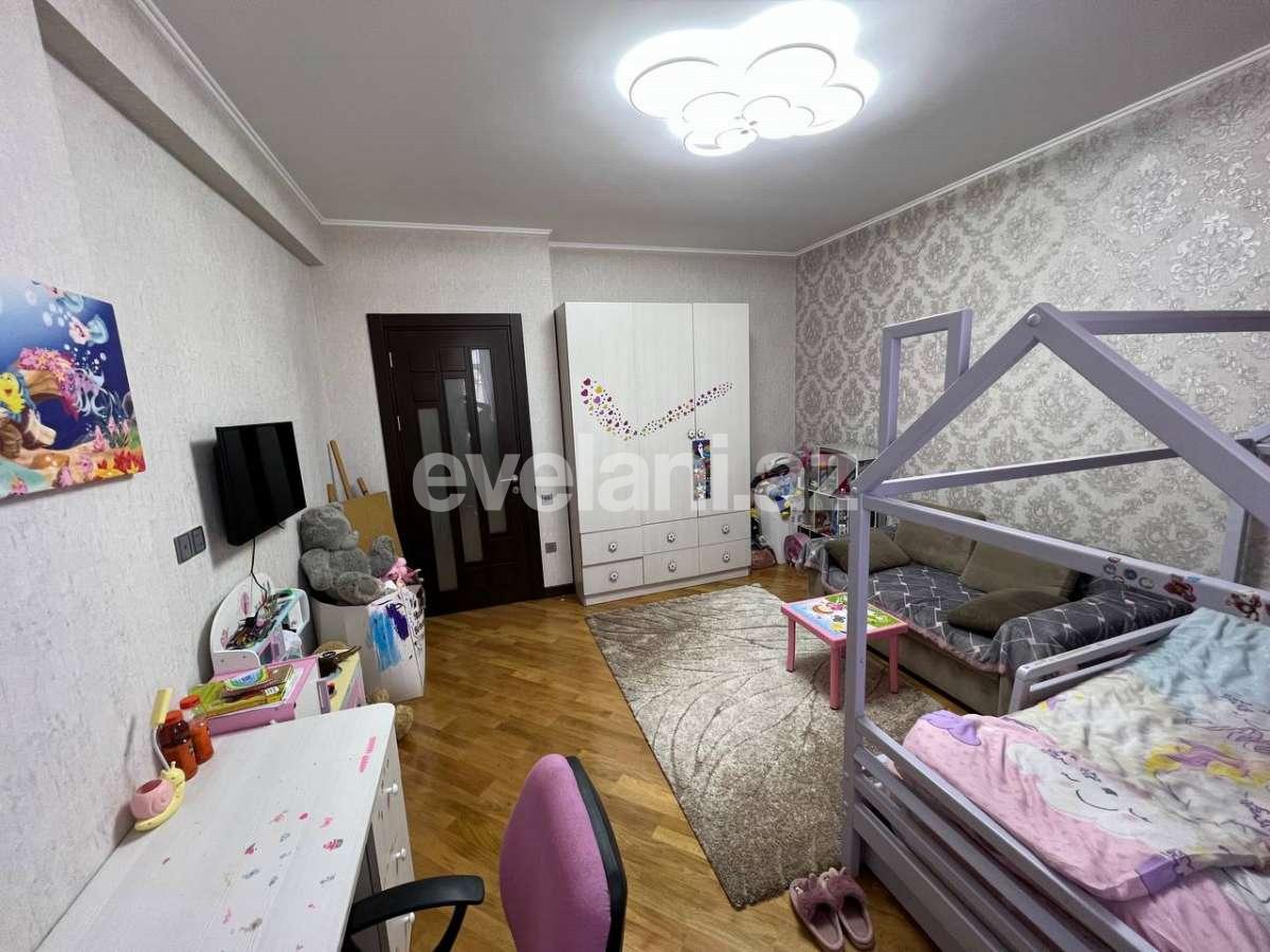 Satılır, yeni tikili, 3 otaqlı, 130 m², Bakı, Yasamal r, Yasamal q, Elmlər Akademiyası m.
