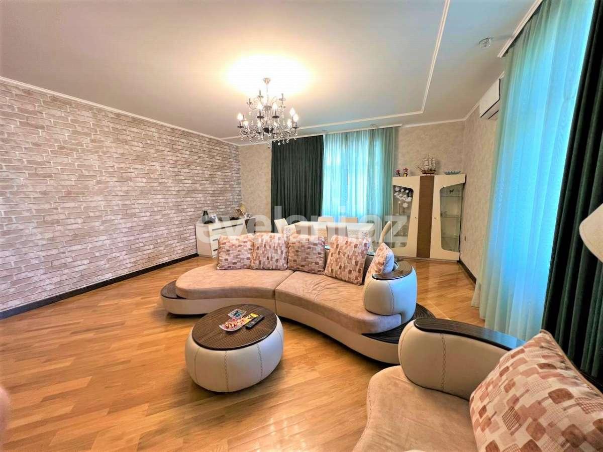 Satılır, yeni tikili, 3 otaqlı, 130 m², Bakı, Yasamal r, Yasamal q, Elmlər Akademiyası m.