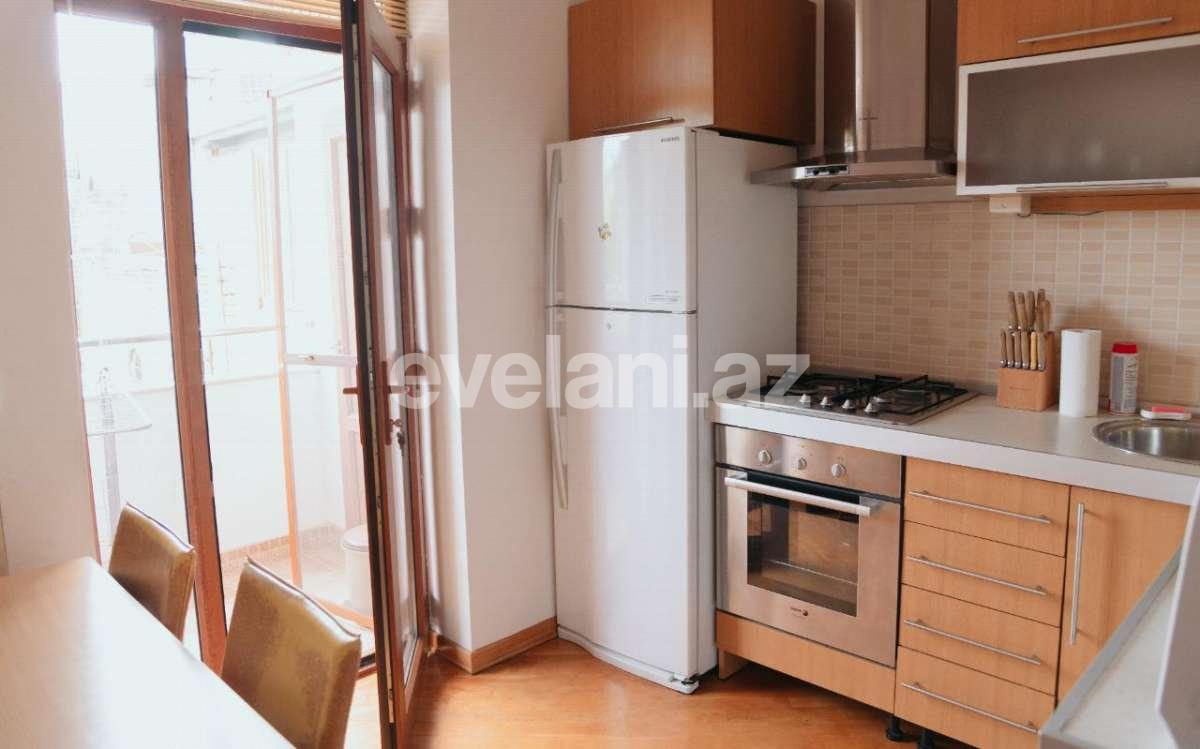 Rent, old building, 2 room, 65 m², Baku, Nasimi r, Sahil m.