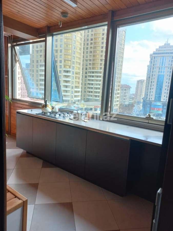 Satılır, köhnə tikili, 3 otaqlı, 80 m², Bakı, Yasamal r.