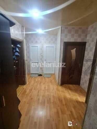 Satılır, köhnə tikili, 3 otaqlı, 85 m², Bakı, Suraxanı r, Massiv D q.