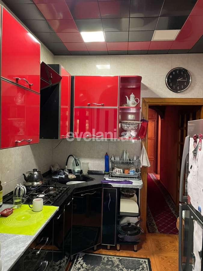 Продаётся, вторичка, 4-комнаты, 80 m², Сумгаит, 3-й блок r.