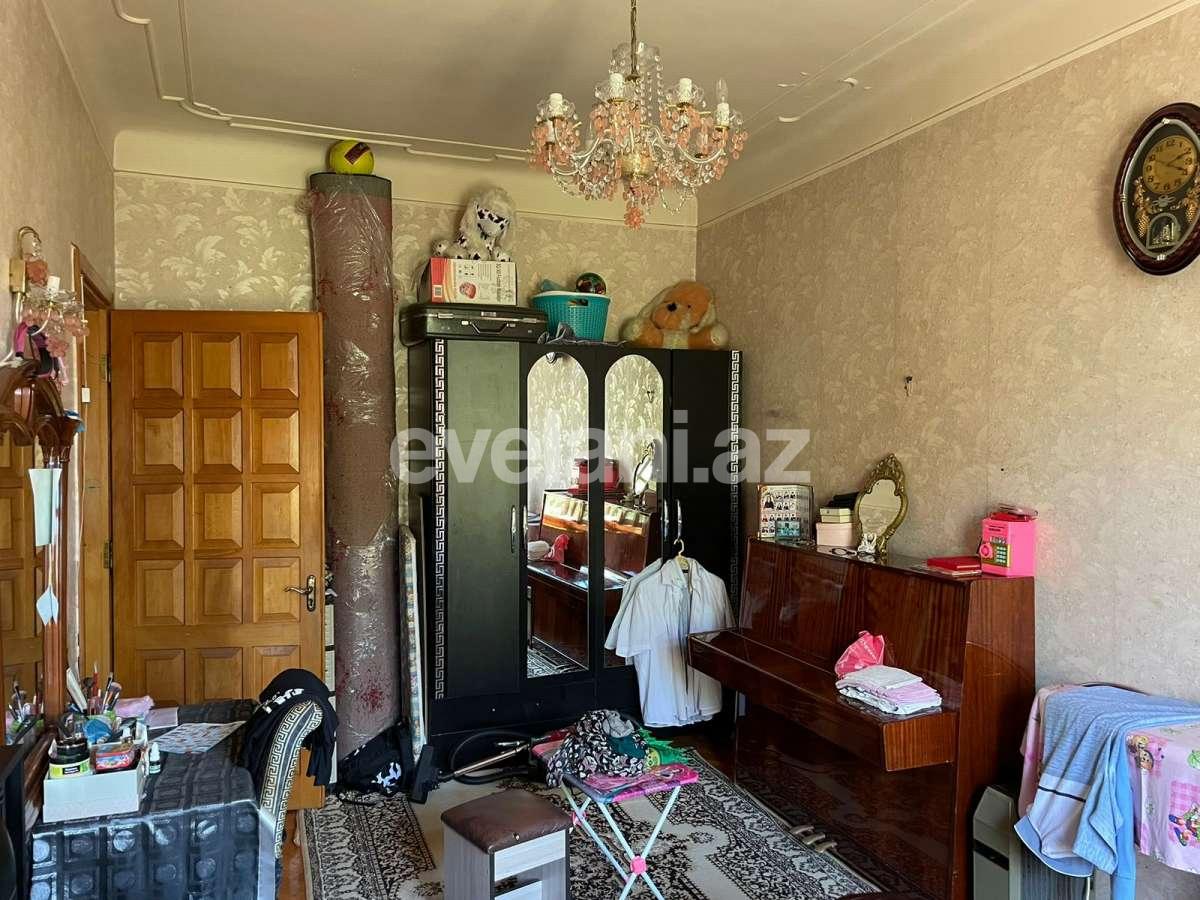 Продаётся, вторичка, 4-комнаты, 80 m², Сумгаит, 3-й блок r.