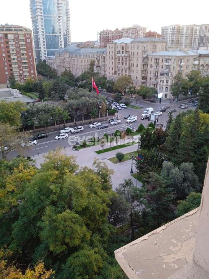 Satılır, köhnə tikili, 3 otaqlı, 100 m², Bakı, Nəsimi r, 28 may m.