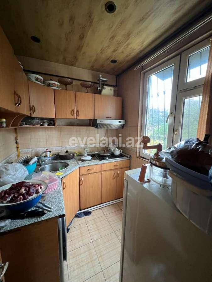 Satılır, köhnə tikili, 3 otaqlı, 70 m², Bakı, Nəsimi r, Memar Əcəmi m.