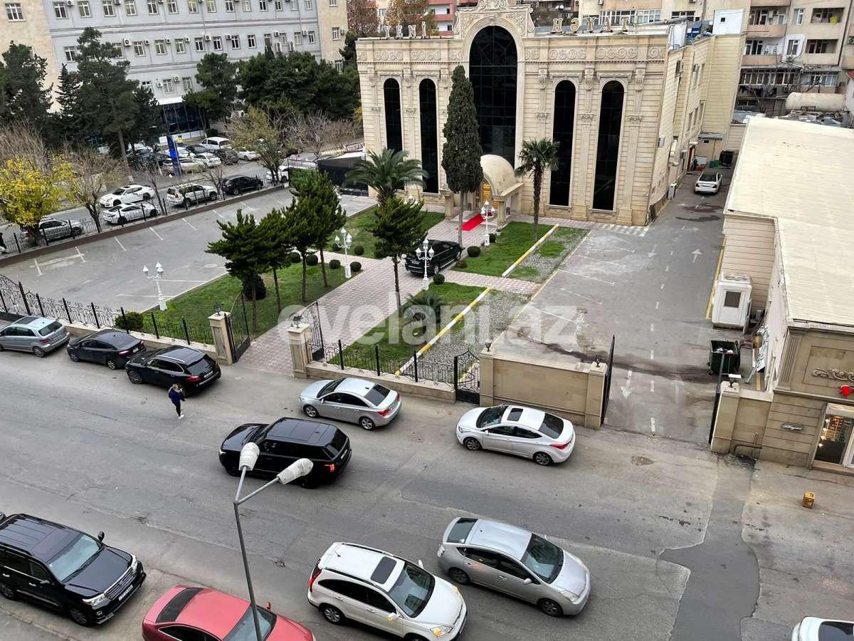 Kirayə verilir, köhnə tikili, 2 otaqlı, 50 m², Bakı, Binəqədi r, 7-ci mikrorayon q, Azadlıq prospekti m.