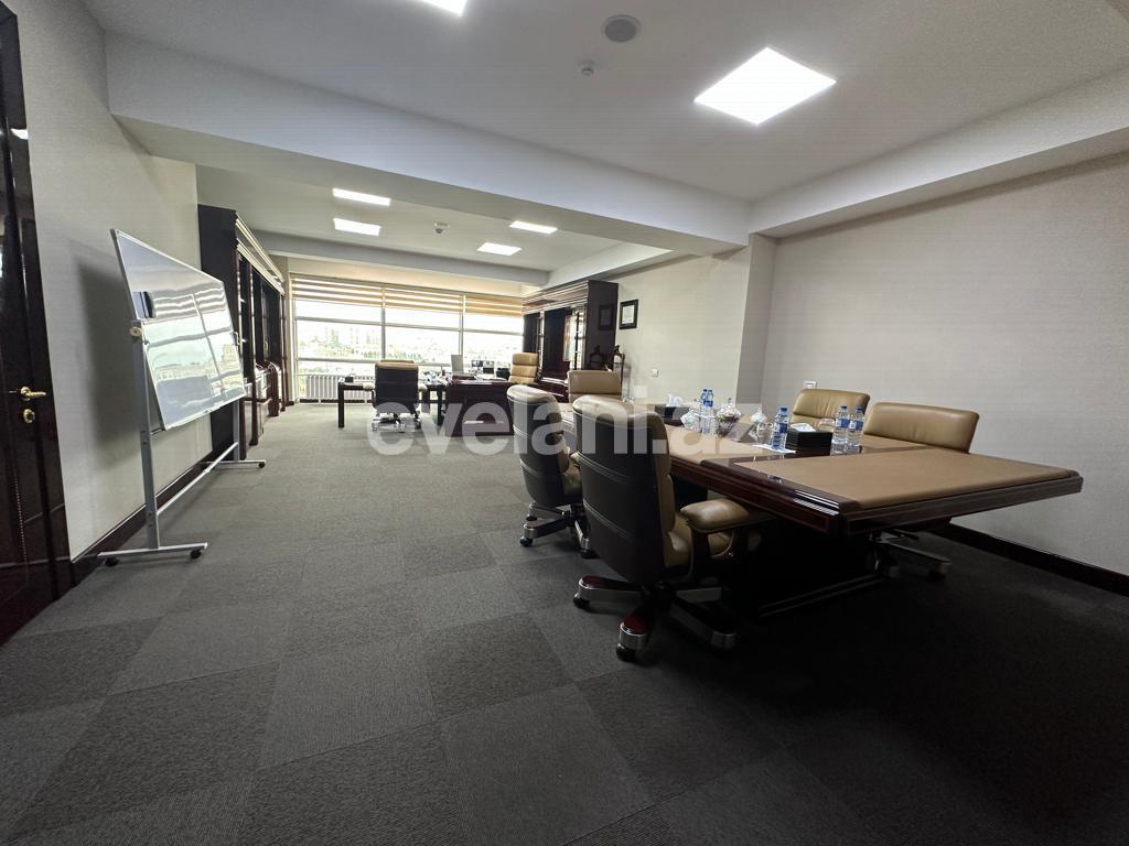 Kirayə verilir, ofis, 7 otaqlı, 300 m², Bakı, Xətai r, Şah İsmayıl Xətai m.