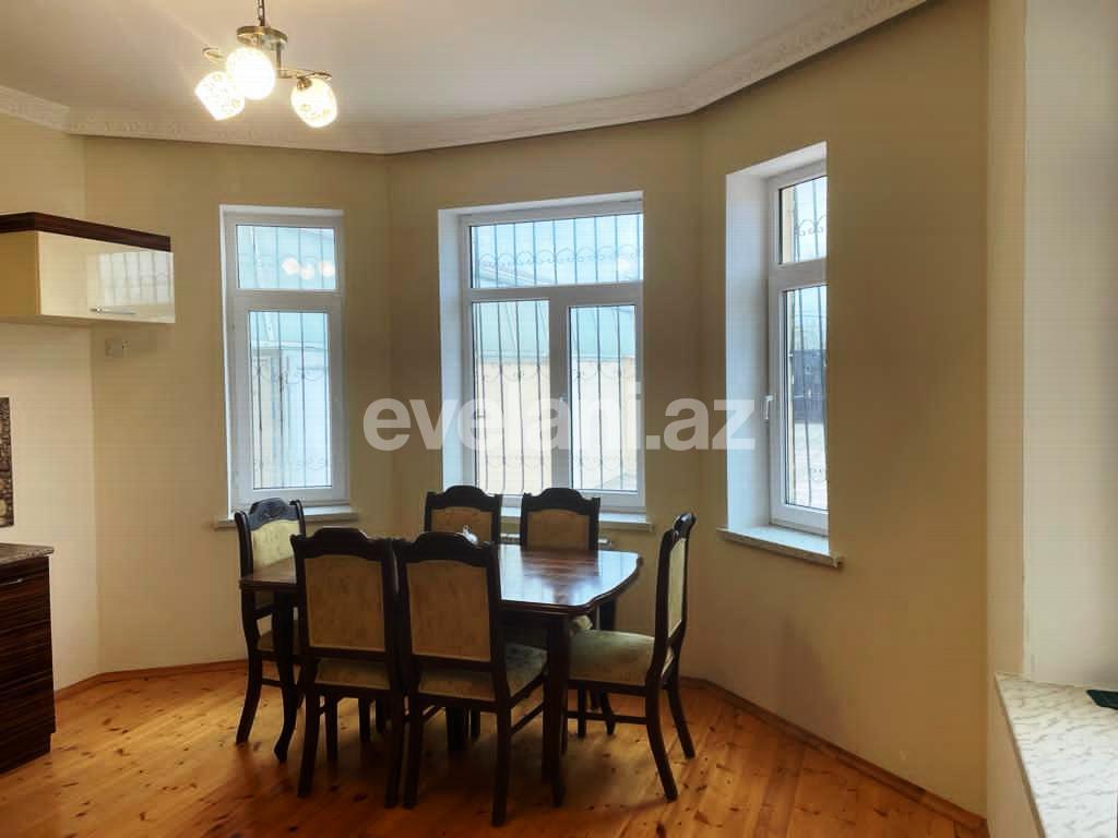 Satılır, həyət evi / bağ, 5 otaqlı, 350 m², Bakı, Abşeron r, Novxanı q.