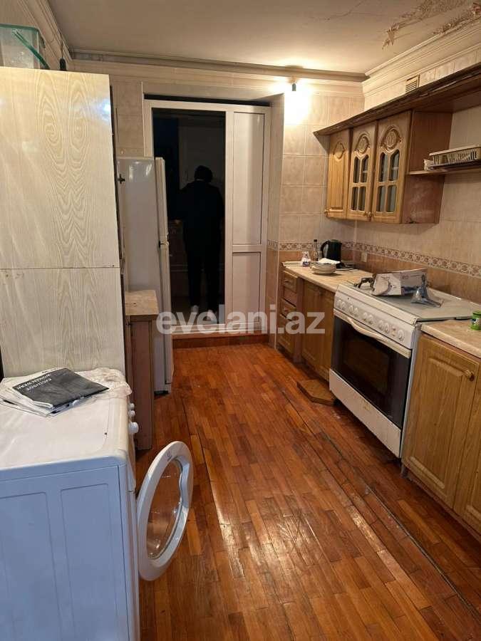 Satılır, köhnə tikili, 3 otaqlı, 70 m², Bakı, Yasamal r, Elmlər Akademiyası m.