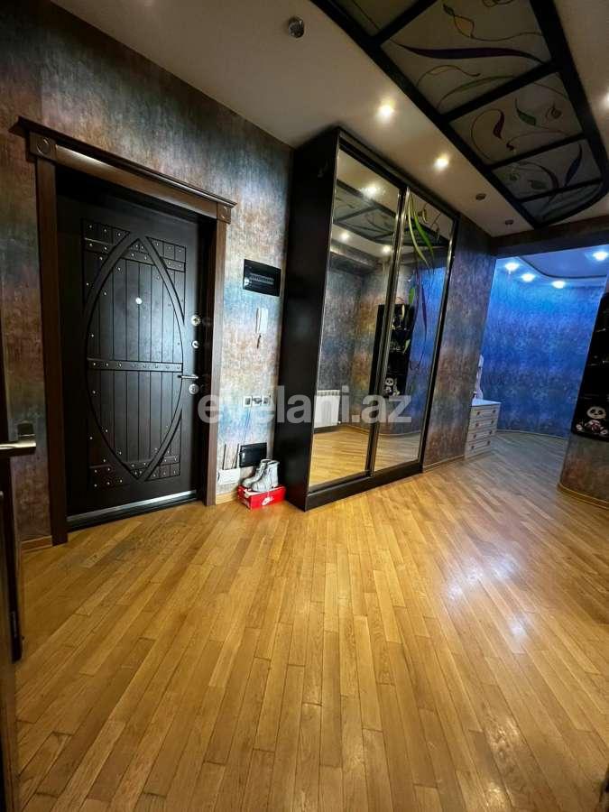 Satılır, yeni tikili, 2 otaqlı, 85 m², Bakı, Binəqədi r, 8-ci mikrorayon q, Azadlıq prospekti m.