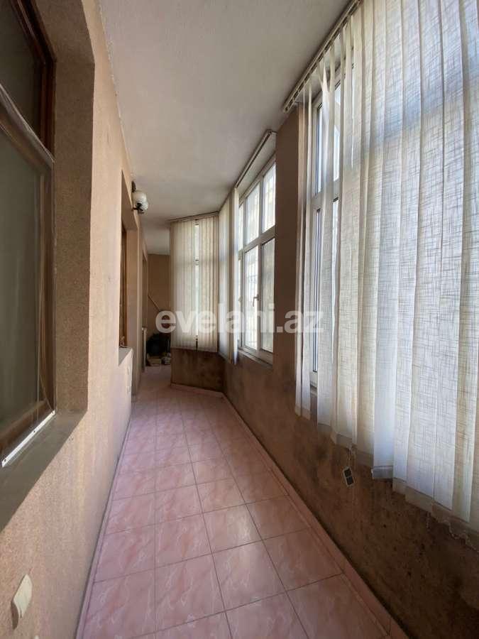 Satılır, köhnə tikili, 4 otaqlı, 140 m², Bakı, Nəsimi r, Memar Əcəmi m.