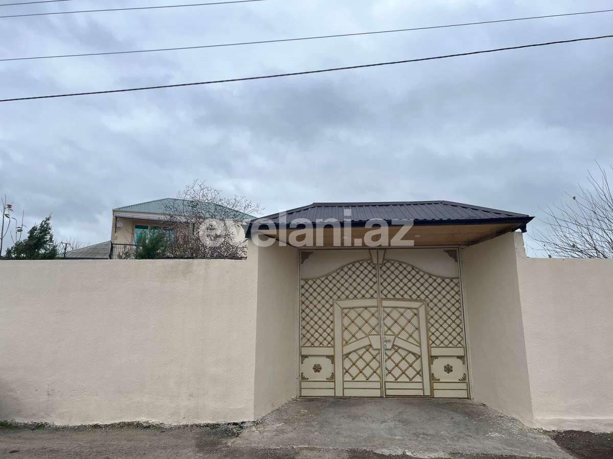 Satılır, həyət evi / bağ, 4 otaqlı, 200 m², Sumqayıt, 18-ci mikrorayon r.