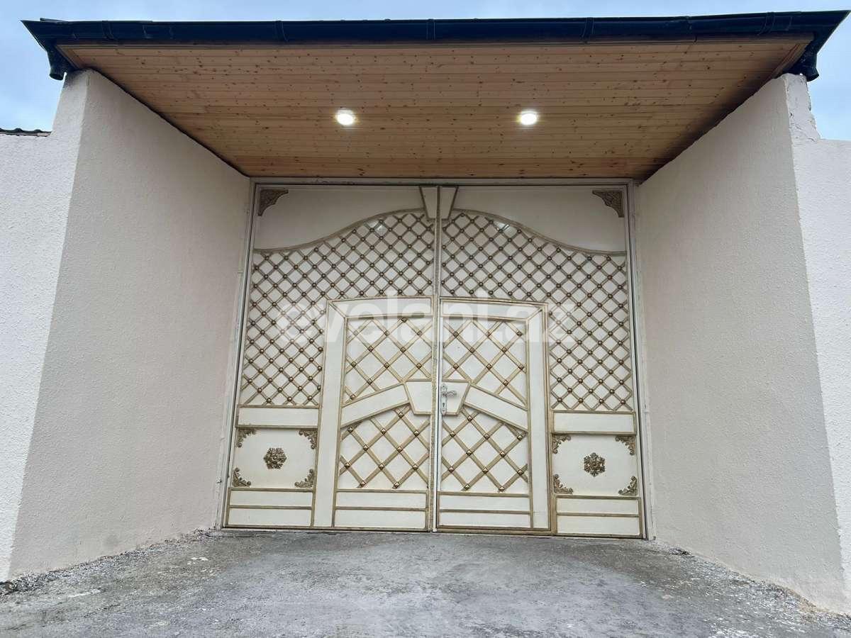 Satılır, həyət evi / bağ, 4 otaqlı, 200 m², Sumqayıt, 18-ci mikrorayon r.