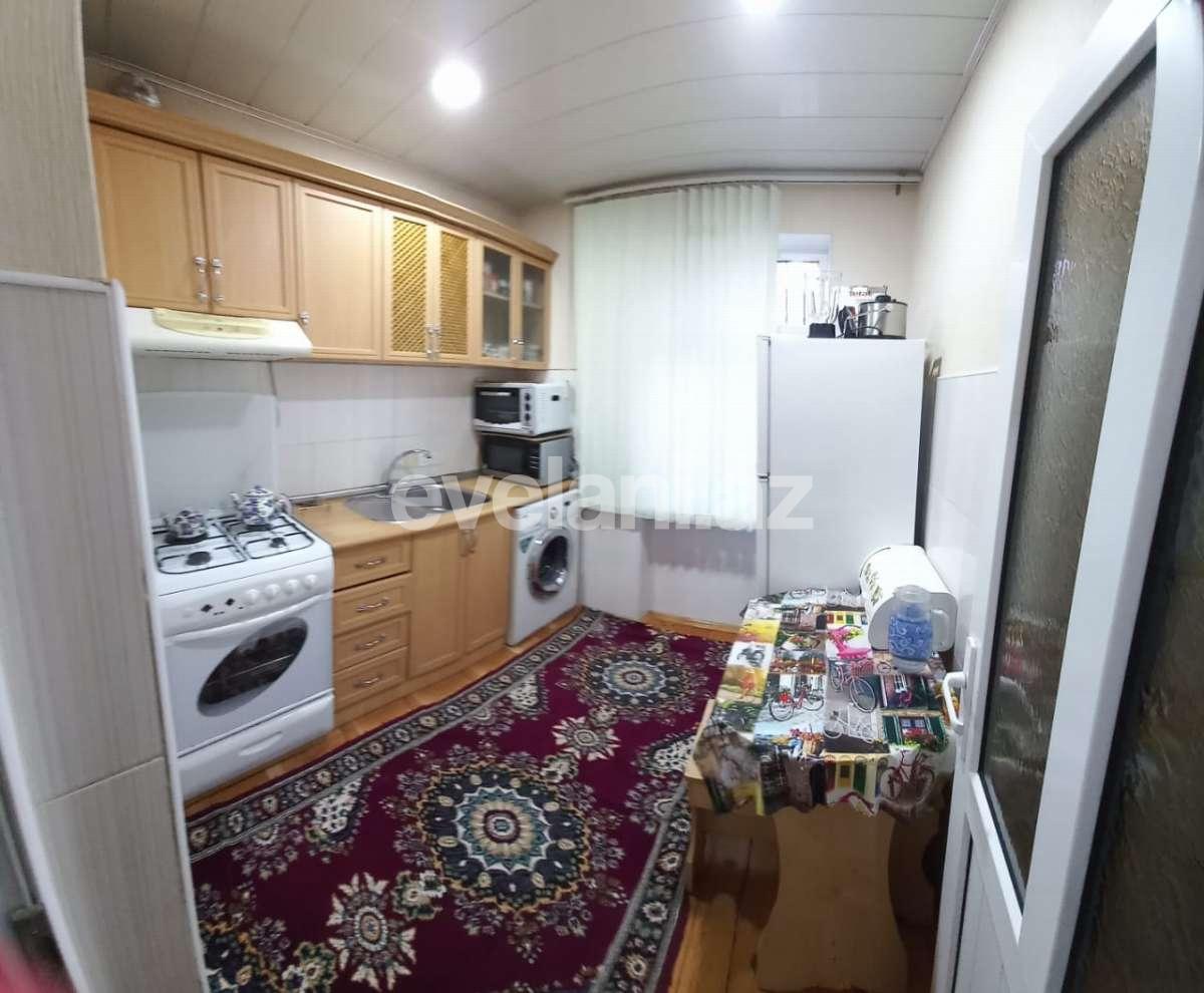 Sale, old building, 3 room, 67 m², Sumgayit, İnshaatchilar region r.