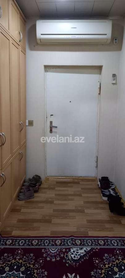 Sale, old building, 3 room, 67 m², Sumgayit, İnshaatchilar region r.