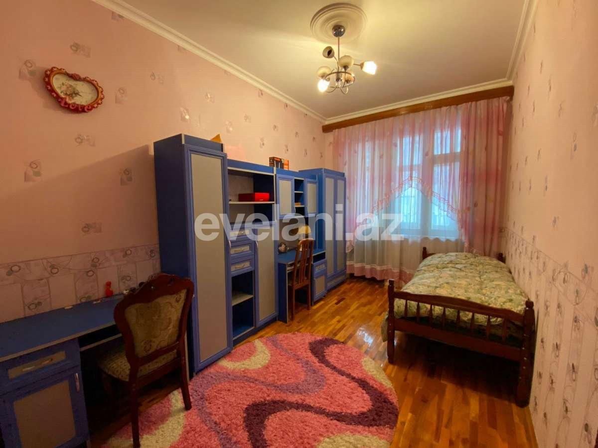 Satılır, köhnə tikili, 4 otaqlı, 130 m², Bakı, Binəqədi r.