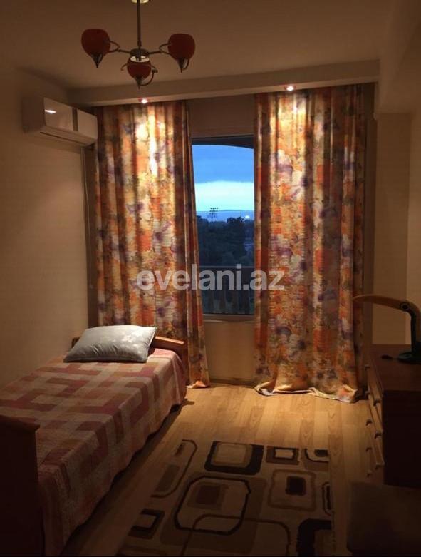 Сдаётся, вторичка, 3-комнаты, 75 m², Баку, Сабаильский r.