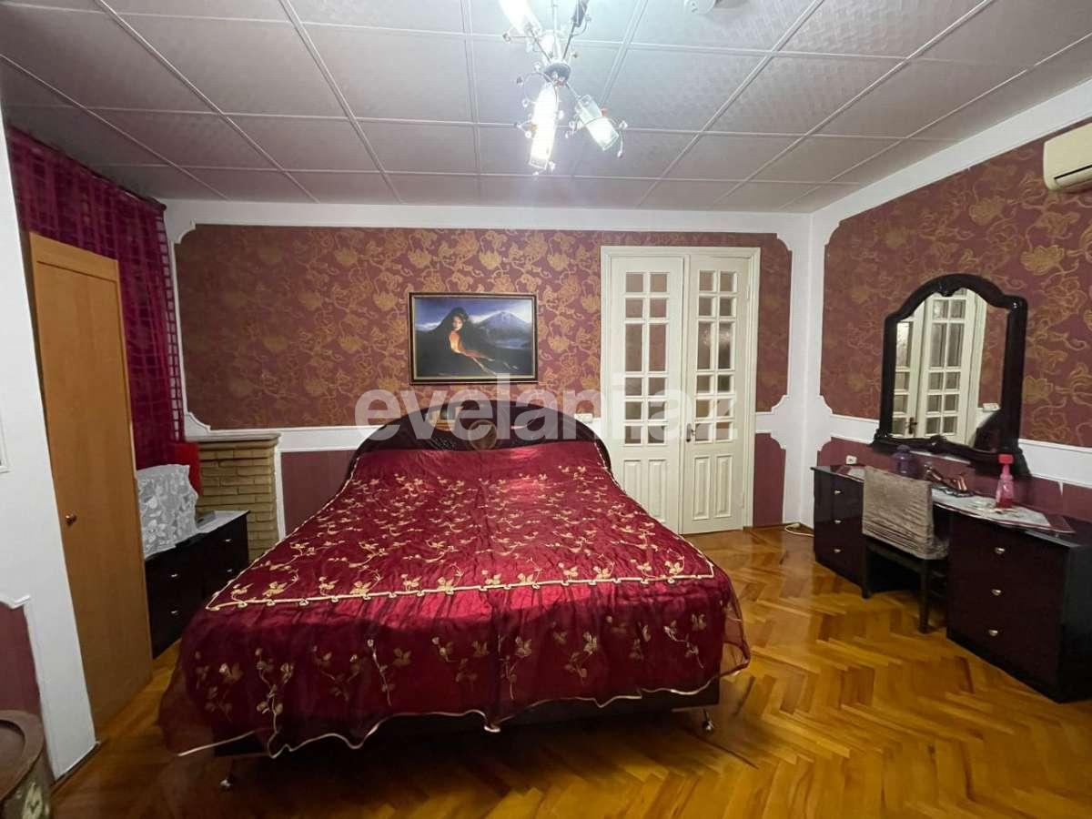Kirayə verilir, köhnə tikili, 2 otaqlı, 90 m², Bakı, Nəsimi r, İçəri Şəhər m.
