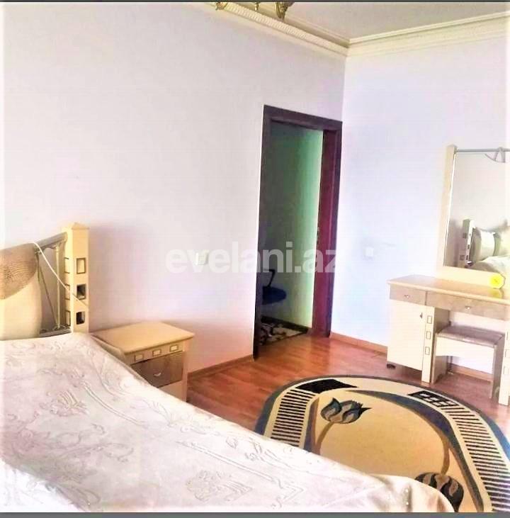 Satılır, köhnə tikili, 5 otaqlı, 120 m², Bakı, Suraxanı r, Massiv D q.