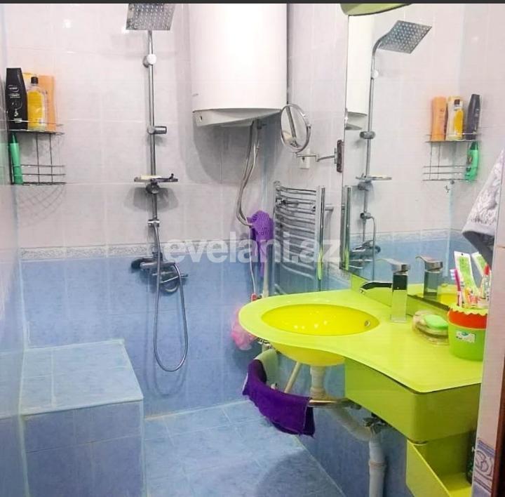 Satılır, köhnə tikili, 5 otaqlı, 120 m², Bakı, Suraxanı r, Massiv D q.