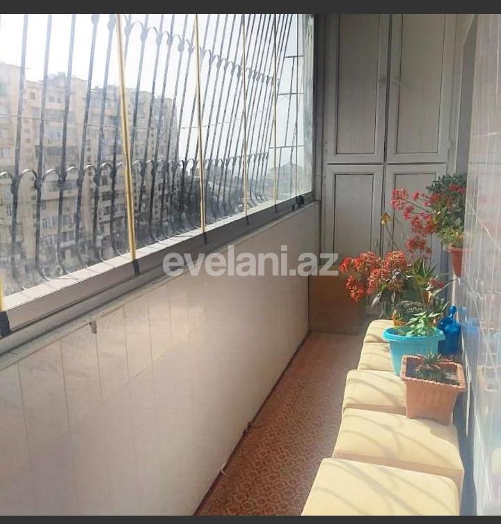 Satılır, köhnə tikili, 5 otaqlı, 120 m², Bakı, Suraxanı r, Massiv D q.