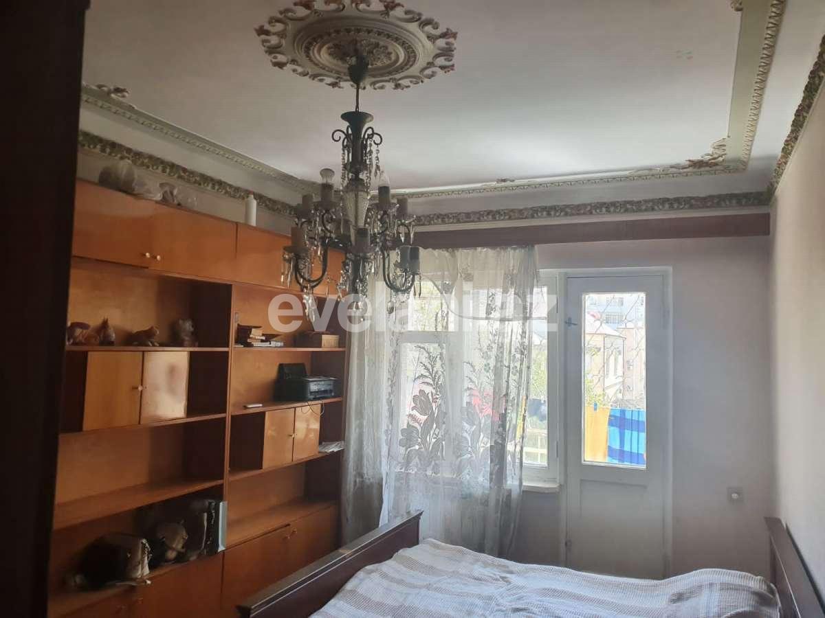 Satılır, köhnə tikili, 4 otaqlı, 90 m², Bakı, Binəqədi r, Binəqədi q.