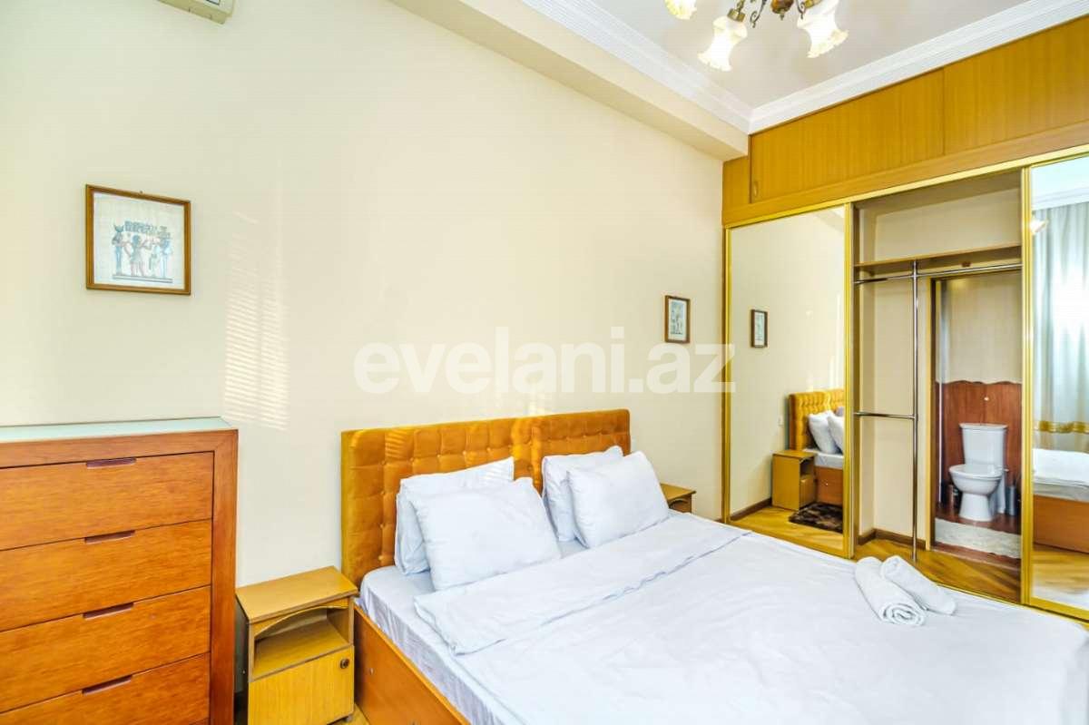 Rent, old building, 3 room, 100 m², Baku, Sabail r, Sahil m.