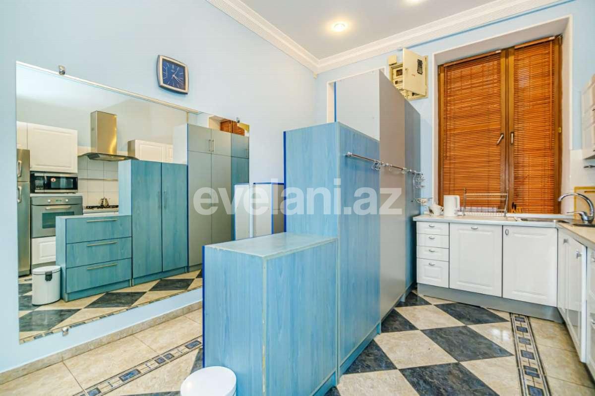 Rent, old building, 3 room, 100 m², Baku, Sabail r, Sahil m.