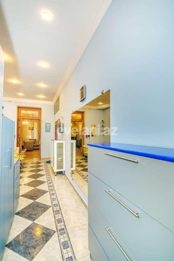 Rent, old building, 3 room, 100 m², Baku, Sabail r, Sahil m.