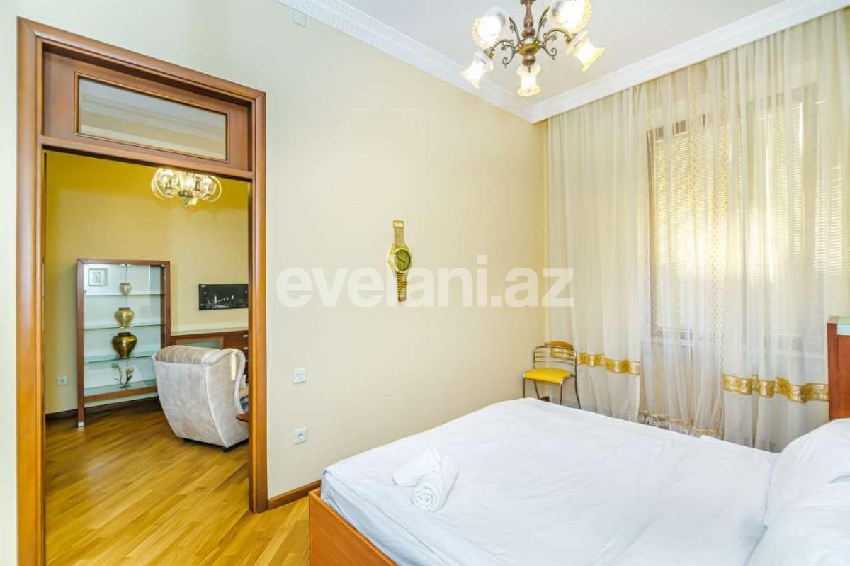 Rent, old building, 3 room, 100 m², Baku, Sabail r, Sahil m.