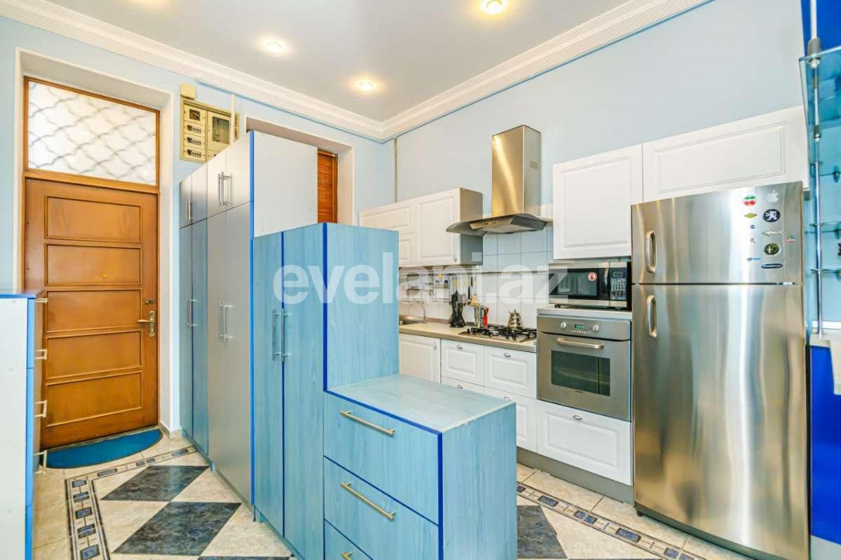 Rent, old building, 3 room, 100 m², Baku, Sabail r, Sahil m.