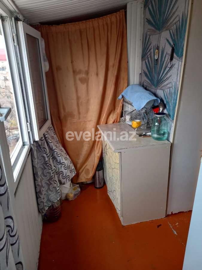 Satılır, köhnə tikili, 2 otaqlı, 30 m², Sumqayıt, 3-cü mikrorayon r.