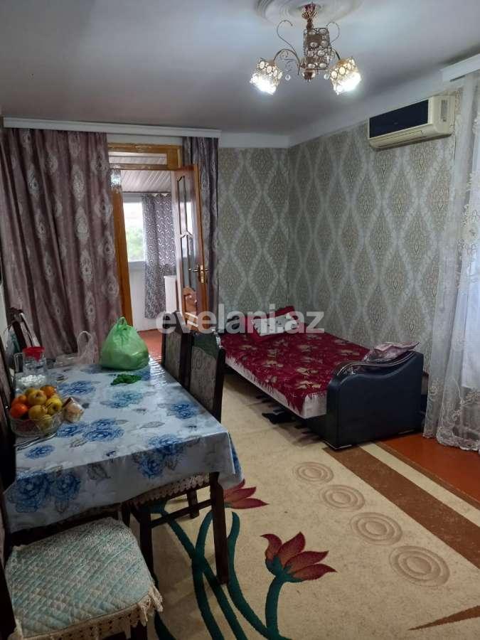Satılır, köhnə tikili, 2 otaqlı, 30 m², Sumqayıt, 3-cü mikrorayon r.