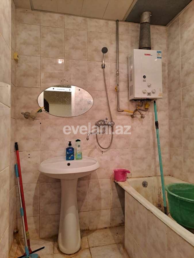 Satılır, köhnə tikili, 3 otaqlı, 80 m², Bakı, Binəqədi r, Memar Əcəmi m.