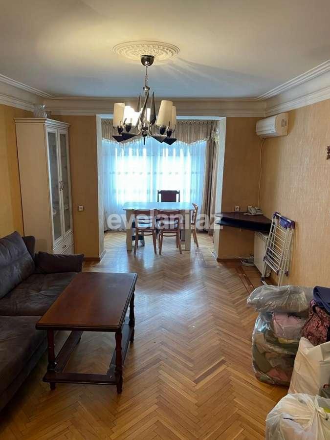 Rent, old building, 3 room, 72 m², Baku, Yasamal r, Elmlar Akademiyası m.