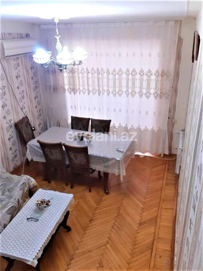 Satılır, köhnə tikili, 4 otaqlı, 85 m², Bakı, Nizami r, 8-ci kilometr q, Neftçilər m.