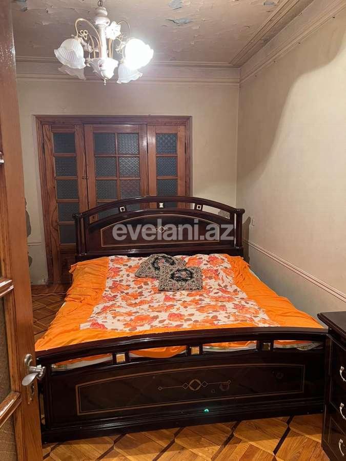 Satılır, köhnə tikili, 3 otaqlı, 80 m², Bakı, Binəqədi r, 8-ci mikrorayon q.
