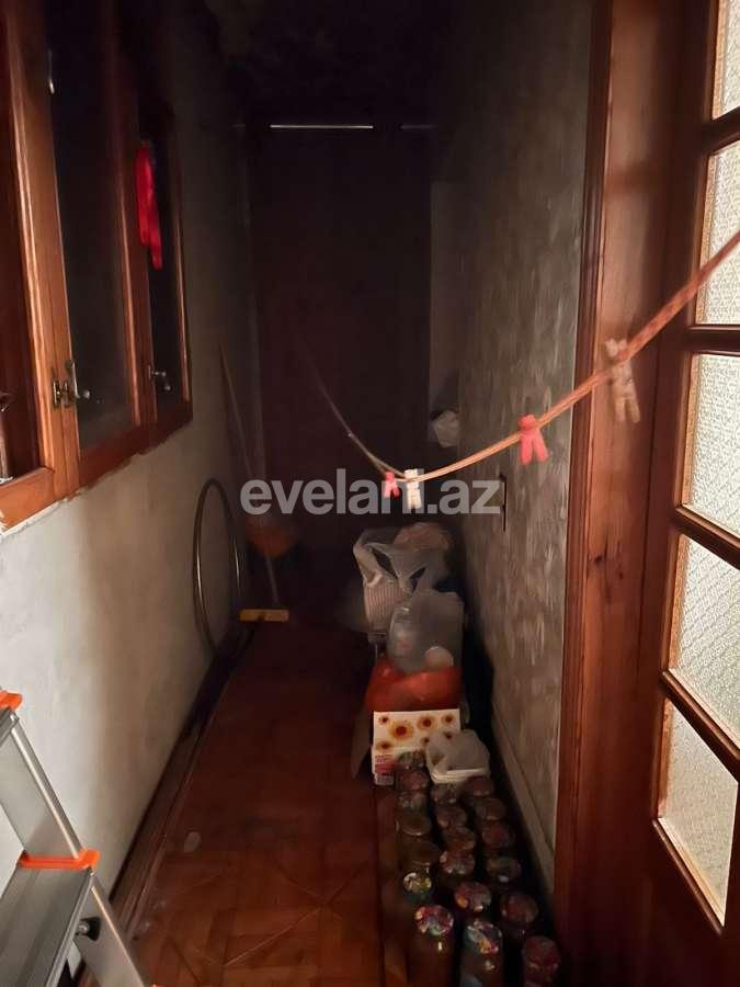 Satılır, köhnə tikili, 3 otaqlı, 80 m², Bakı, Binəqədi r, 8-ci mikrorayon q.