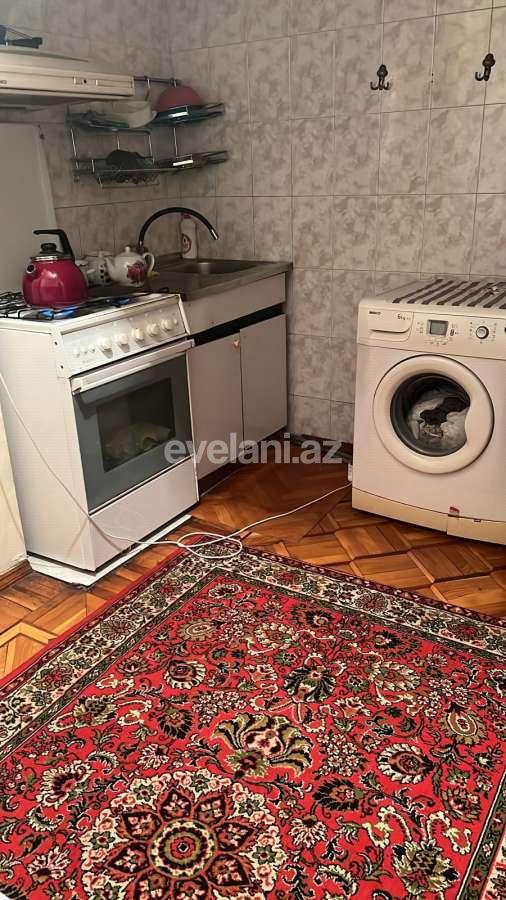 Satılır, köhnə tikili, 3 otaqlı, 80 m², Bakı, Binəqədi r, 8-ci mikrorayon q.