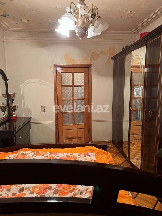 Satılır, köhnə tikili, 3 otaqlı, 80 m², Bakı, Binəqədi r, 8-ci mikrorayon q.