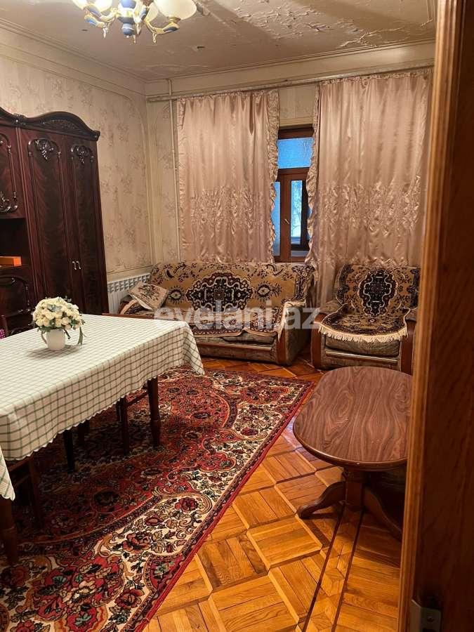 Satılır, köhnə tikili, 3 otaqlı, 80 m², Bakı, Binəqədi r, 8-ci mikrorayon q.