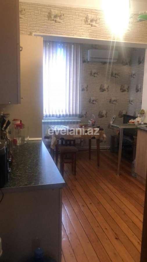 Satılır, köhnə tikili, 3 otaqlı, 85 m², Bakı, Binəqədi r, 8-ci mikrorayon q.